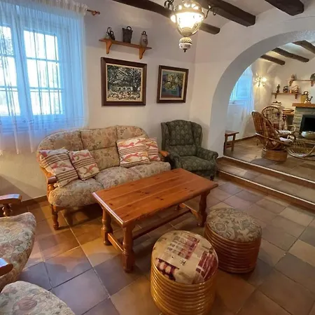 Villa Masia Rural Les Alsines *
